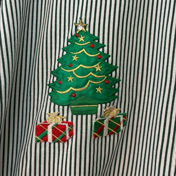 🎄Vintage Christmas Button down blouse 🎅 - Picture 5 of 9